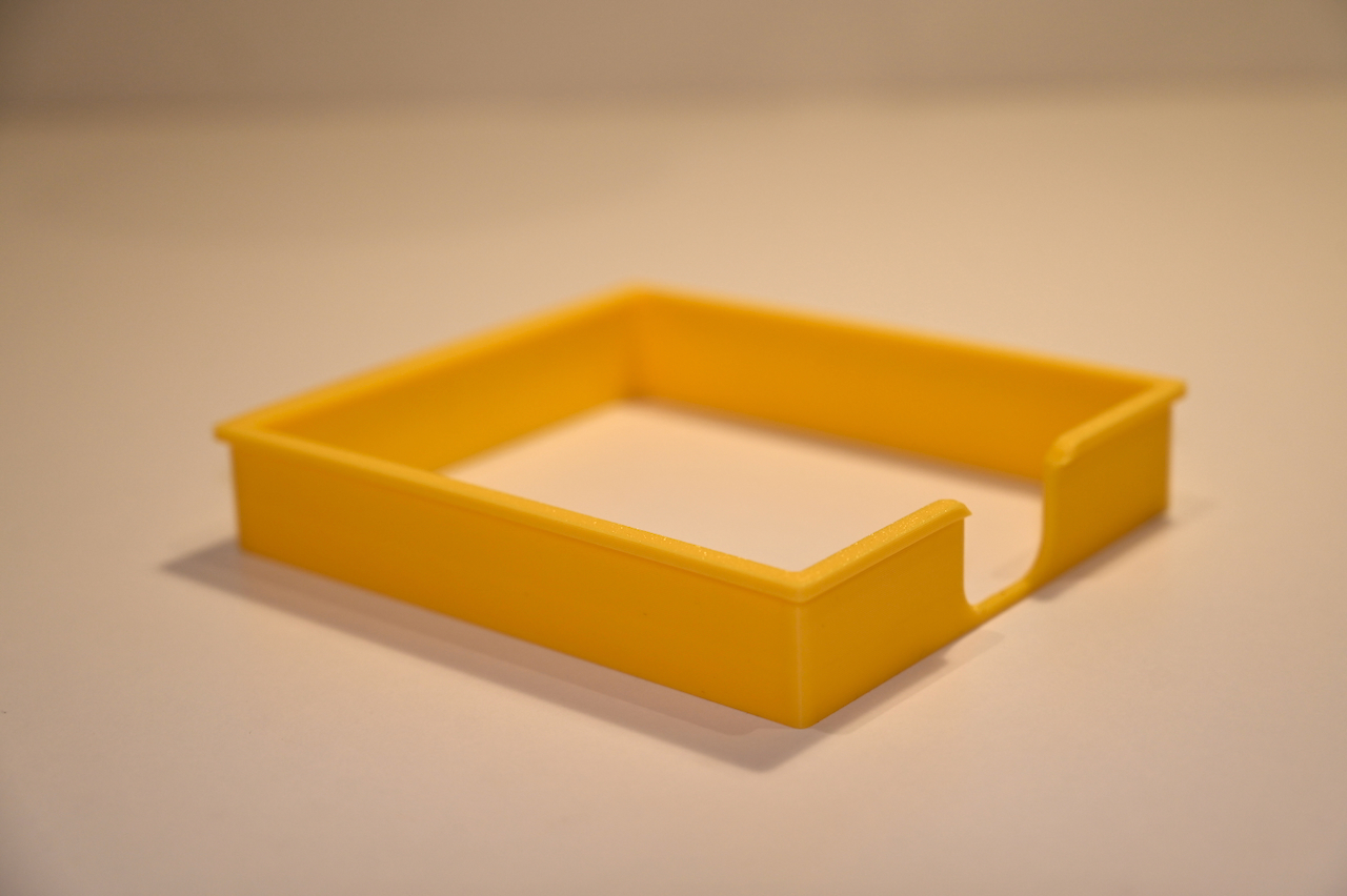 The first version of a 3D-printed bucket
